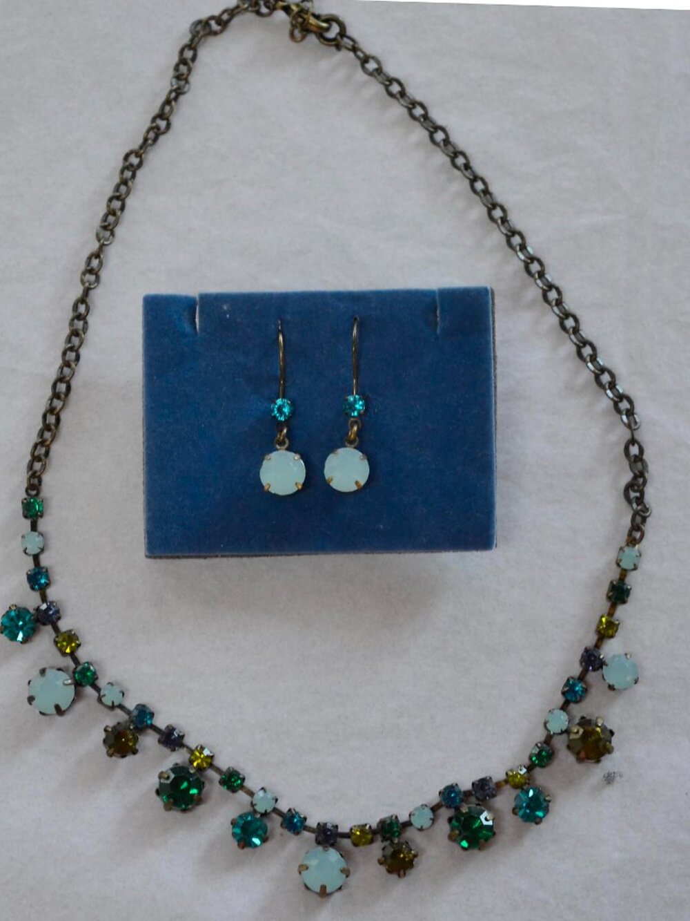 Avon Teal Rhinestone Collar Necklace & Earrings Set - Picture 4 of 5